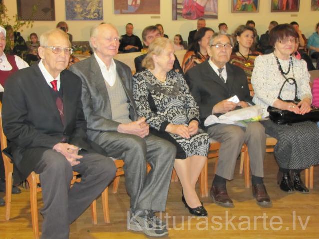 Inčukalna Mākslas dienu izstādes atklāšanā